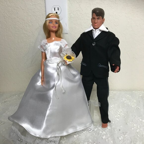 Mattel 2015 Barbie & 1990 Big Step Ken Bride and Groom Doll Set - Picture 3 of 6